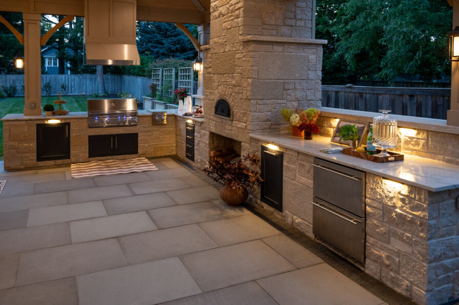 043 2025 212 Clinton